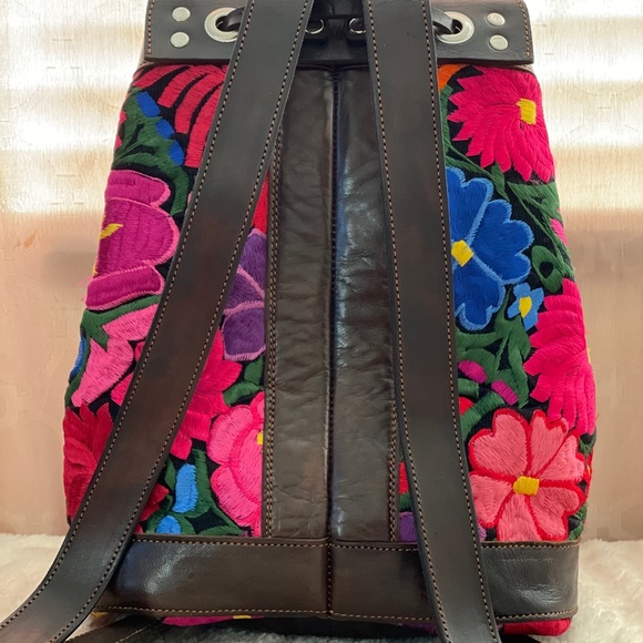 New women’s backpack - Picture 3 of 6